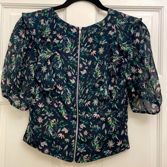 NWOT Amur Blue Silk Floral Top size S - Picture 10 of 10